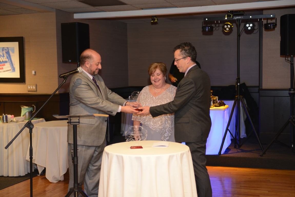 Heilweil receiving award (Medium)